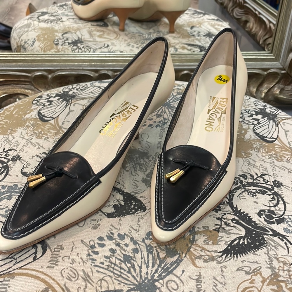NEW Ferragamo 2 Tone Leather Heels